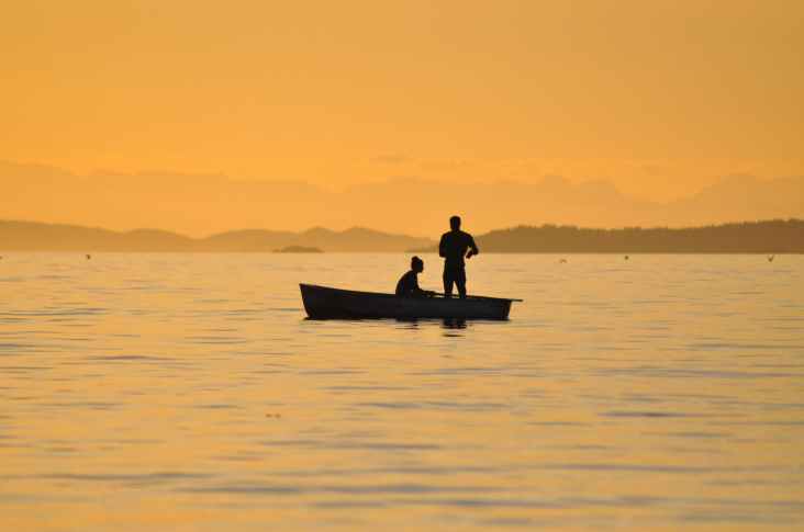 fishing-sunset-british-columbia-catching-fish-54580.jpeg